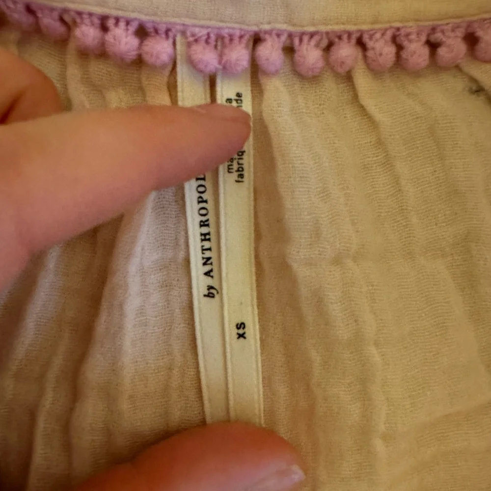 Anthropologie Romilly Soft Gauze PJ Embroidered Pale Pink Top Sz XS Oversized - Picture 9 of 10
